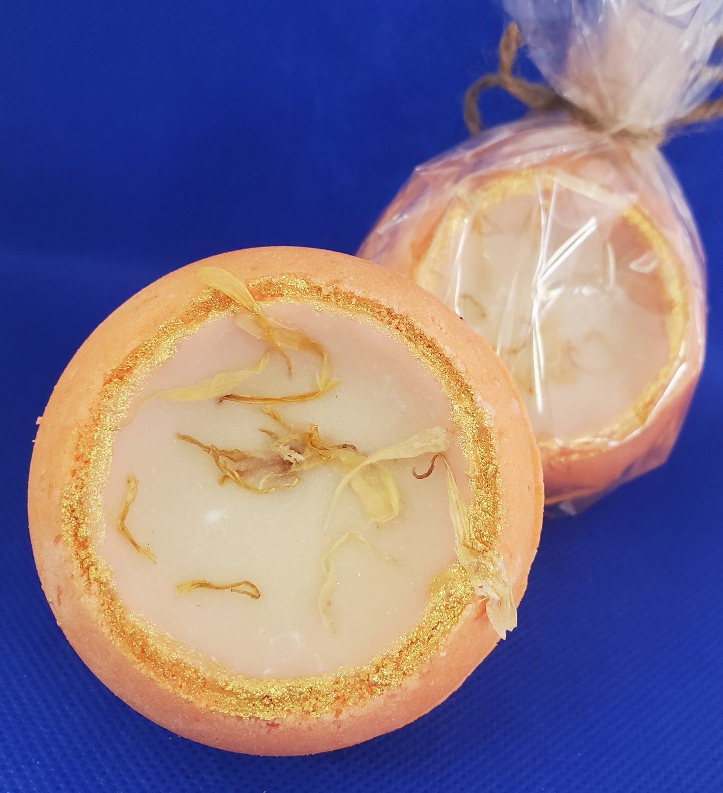 Orange Delight Bath Bomb with Cocoa Butter Center